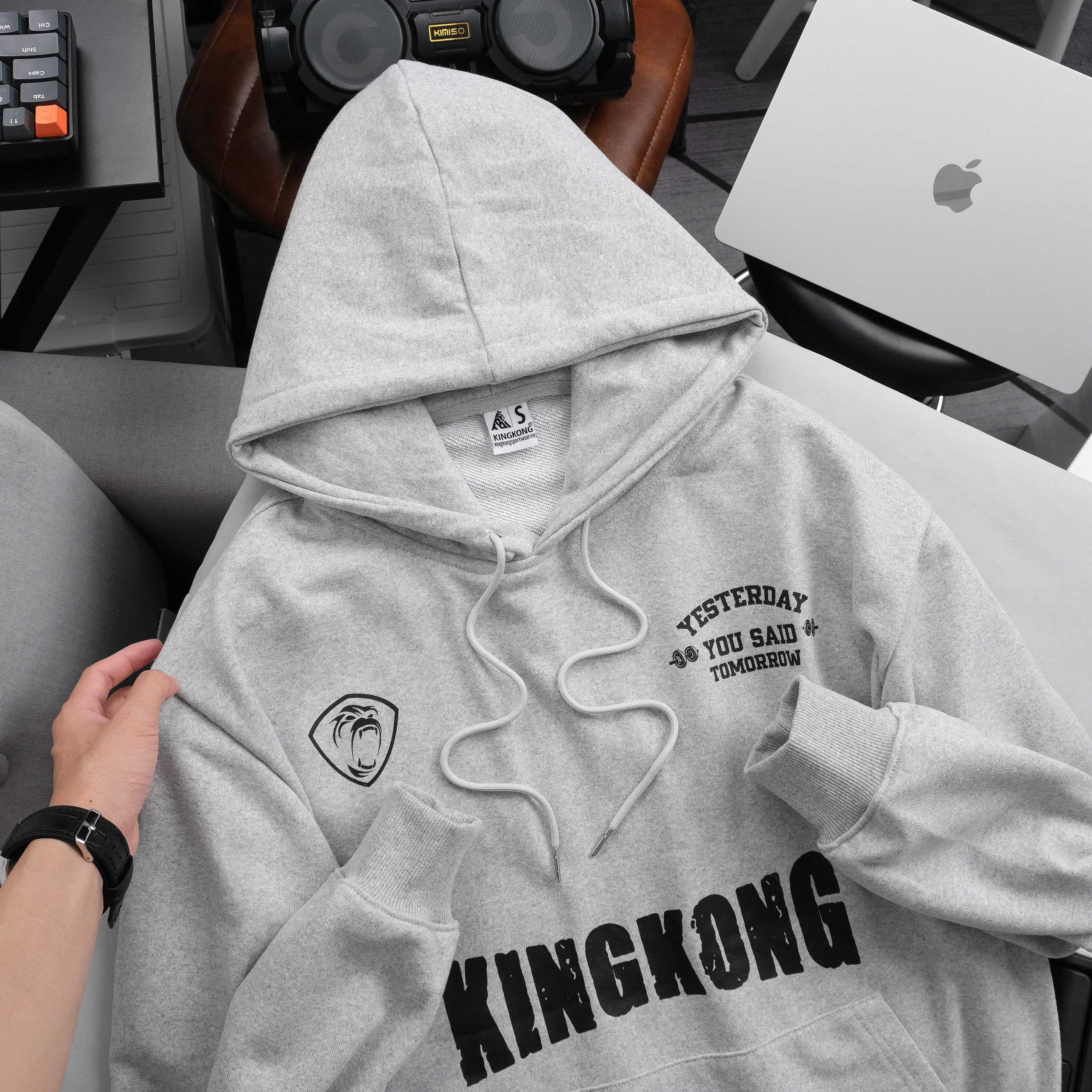 Yesterday's Letter Print Loose Crab Leg Hoodie