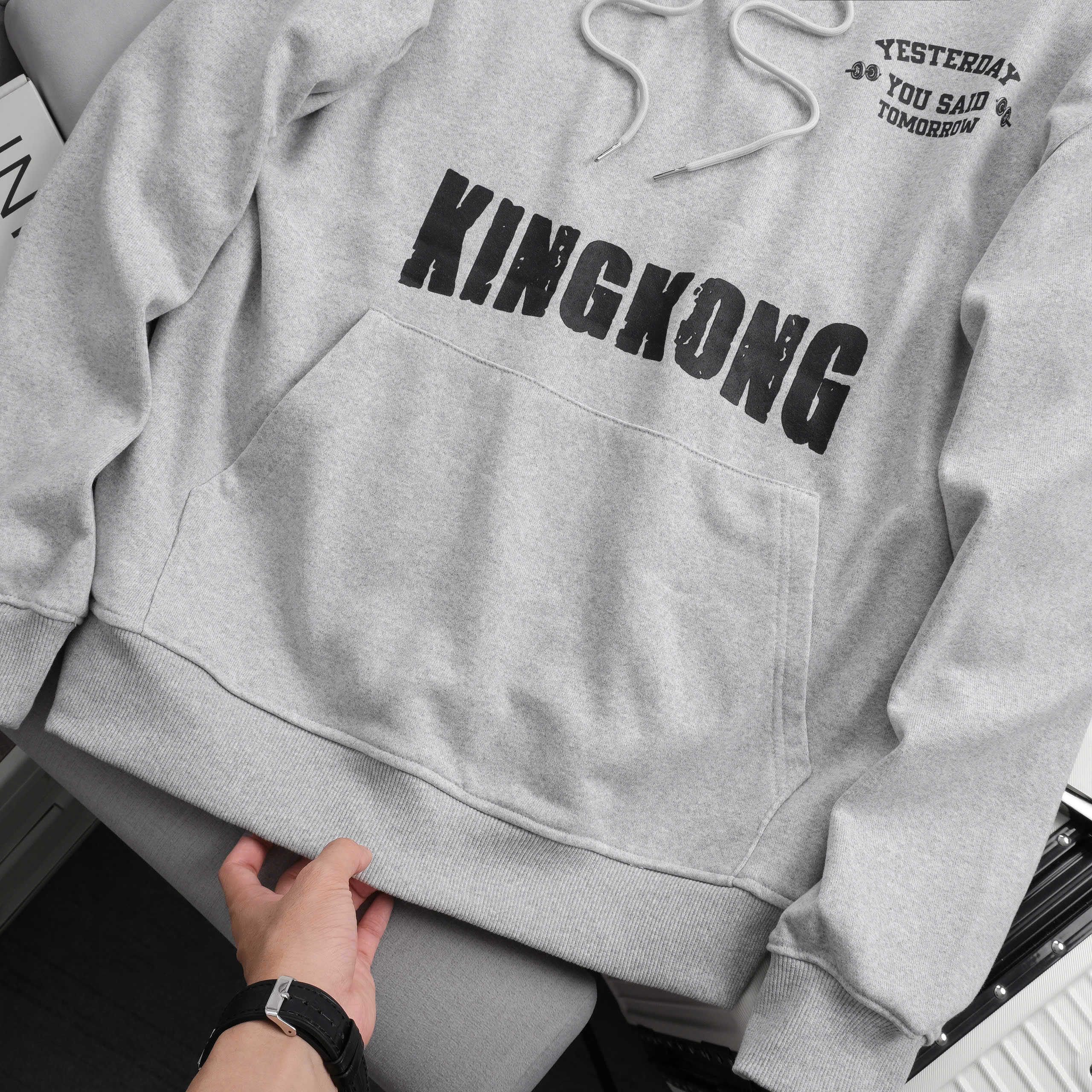Yesterday's Letter Print Loose Crab Leg Hoodie