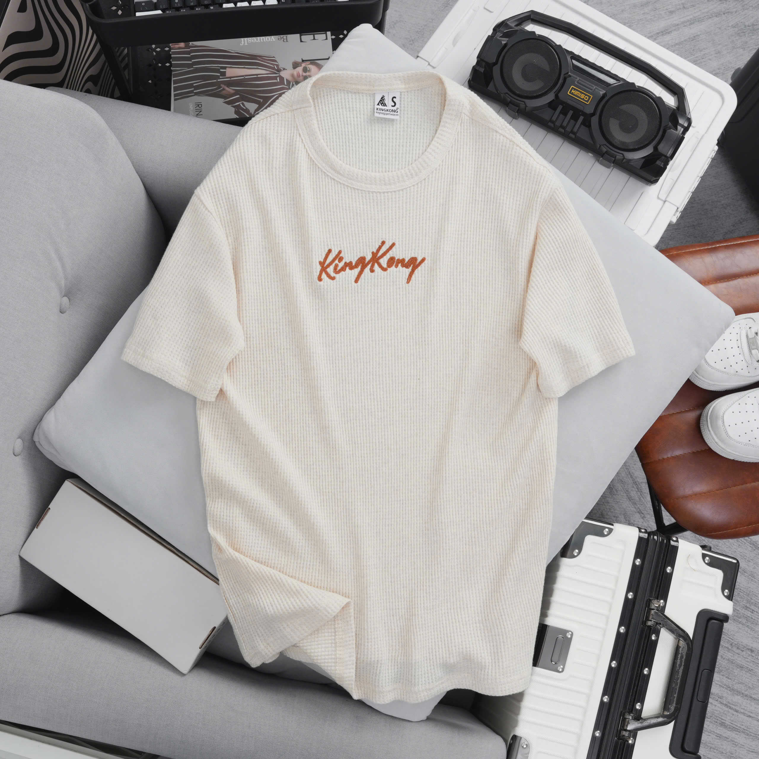 Oversize Honeycomb T-shirt with KingKong Letter Print