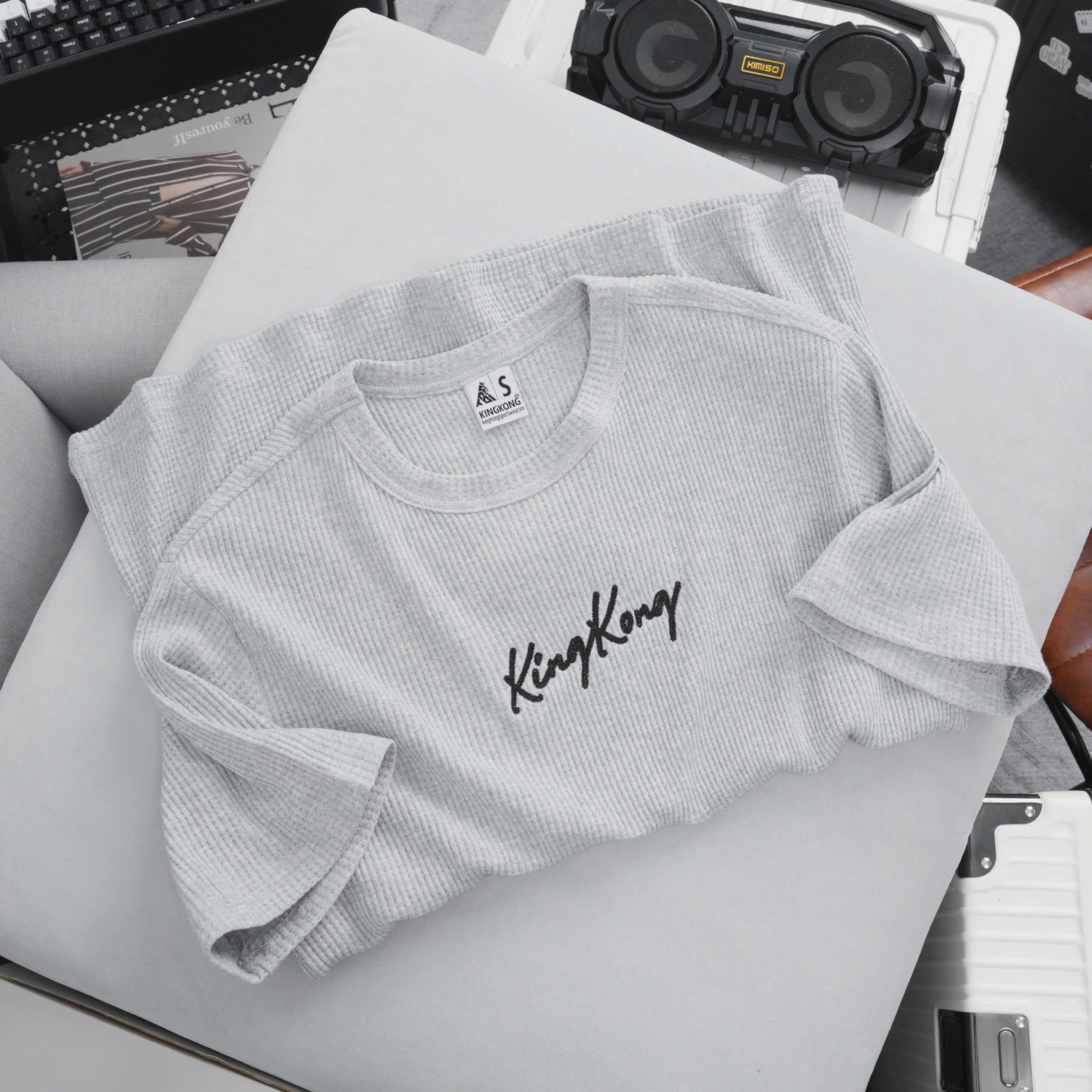 Oversize Honeycomb T-shirt with KingKong Letter Print