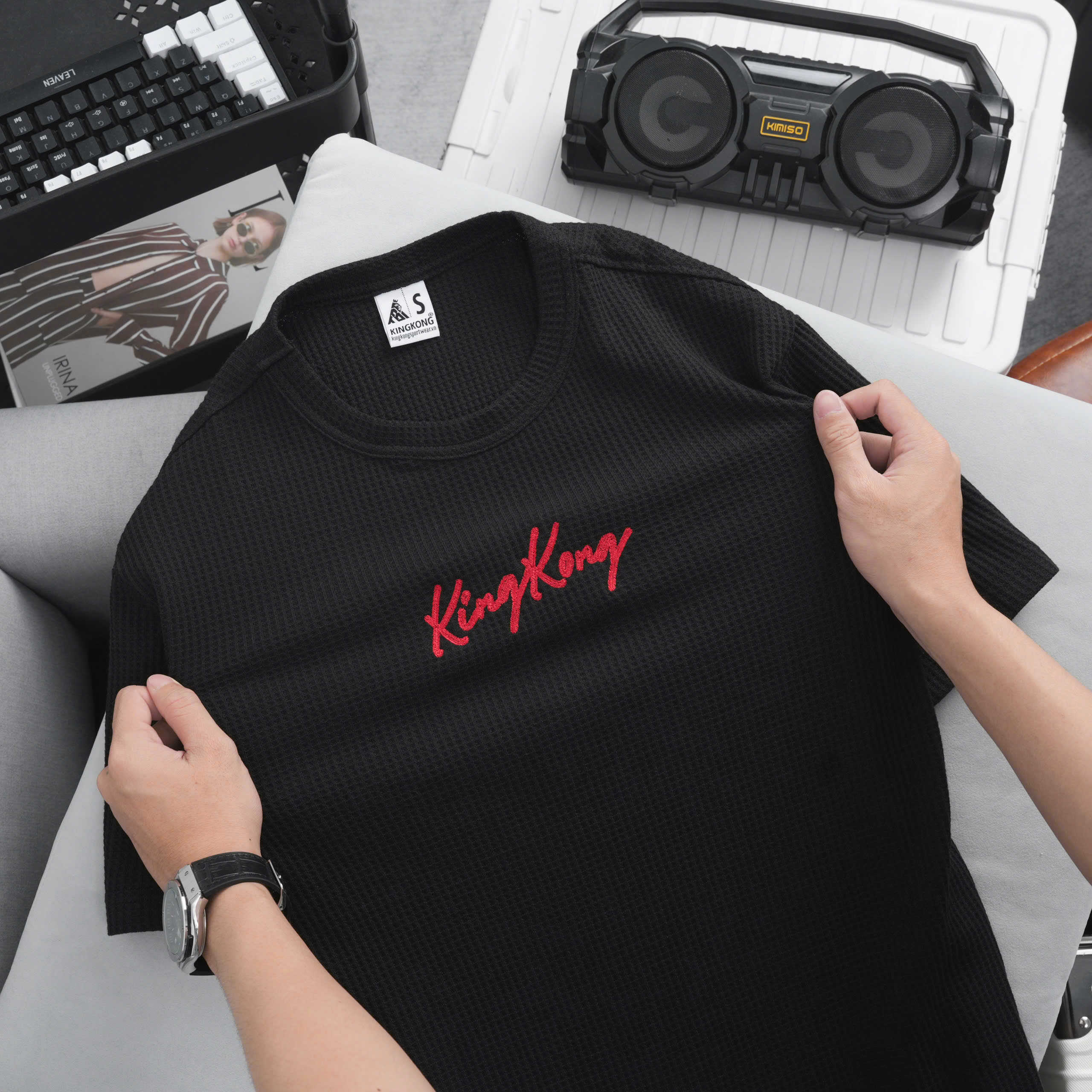 Oversize Honeycomb T-shirt with KingKong Letter Print