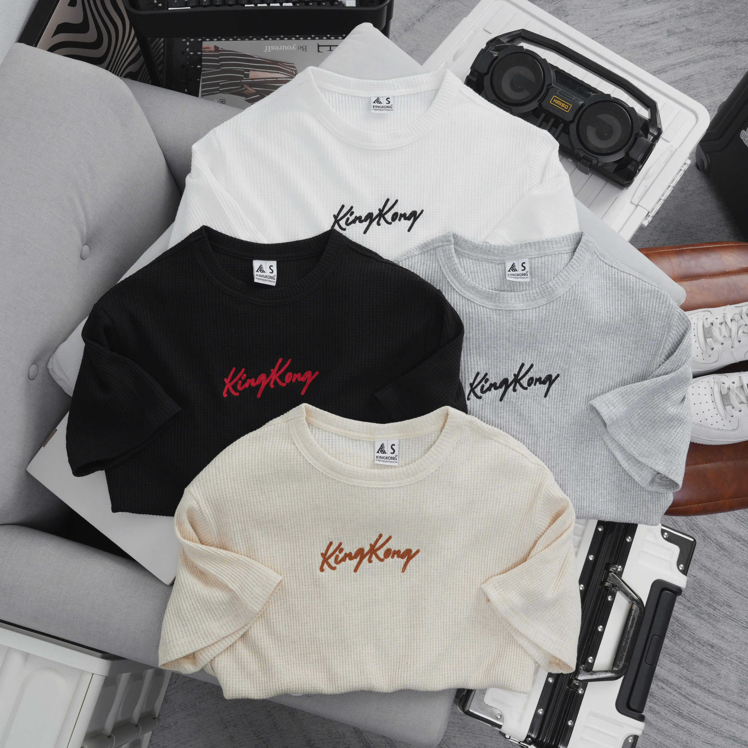Oversize Honeycomb T-shirt with KingKong Letter Print
